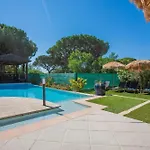 Villa A 200m De La