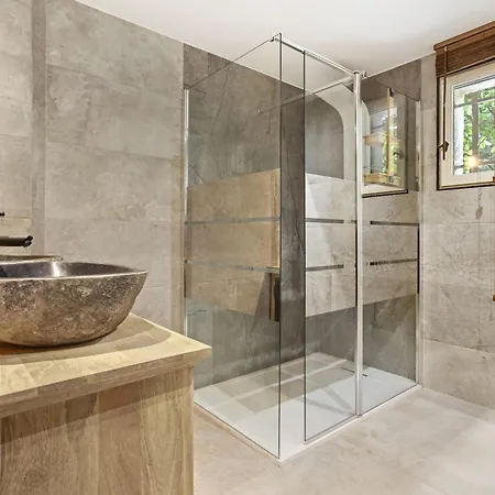 Willa A 200m De La *