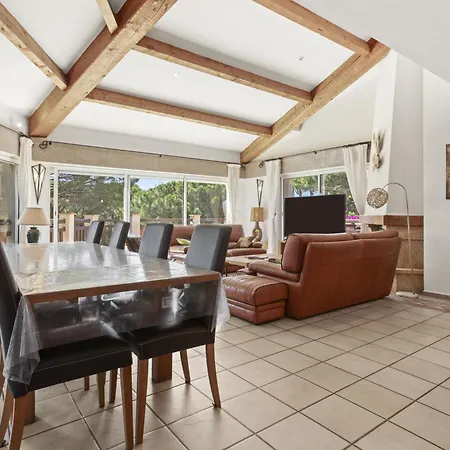 à 200m De La Sainte-Maxime